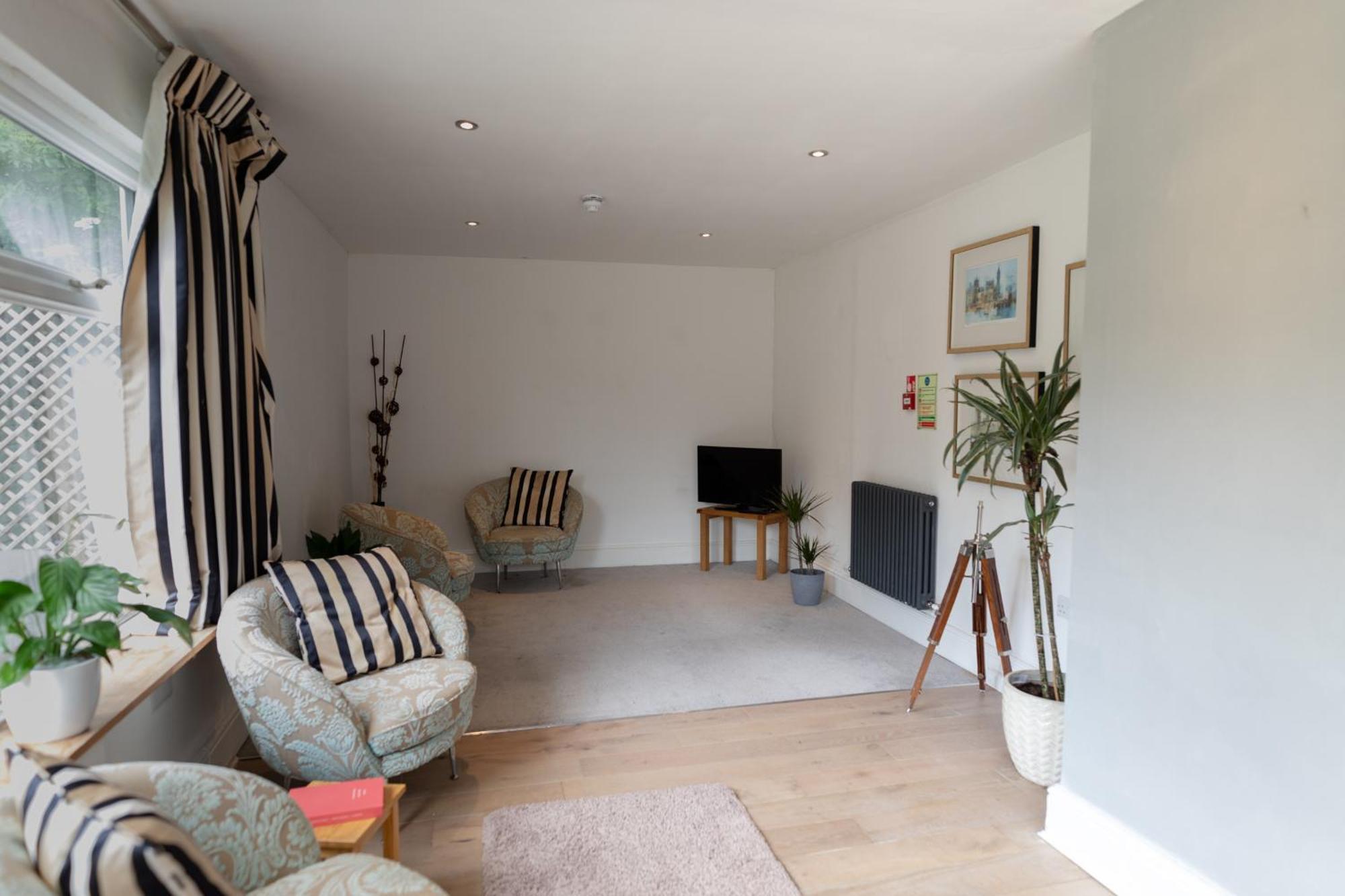 Ebs Hostel London Catford ภายนอก รูปภาพ