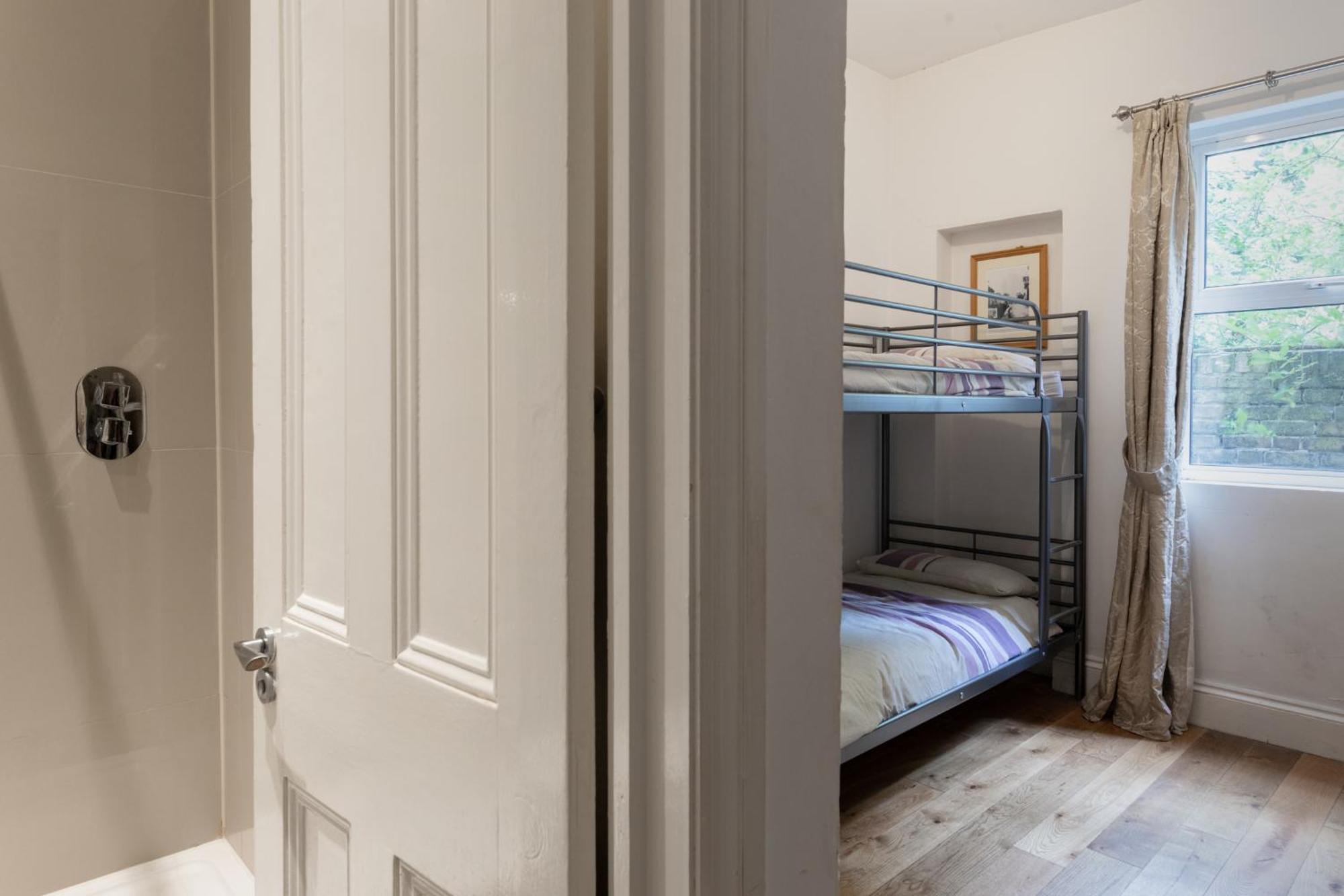 Ebs Hostel London Catford ภายนอก รูปภาพ